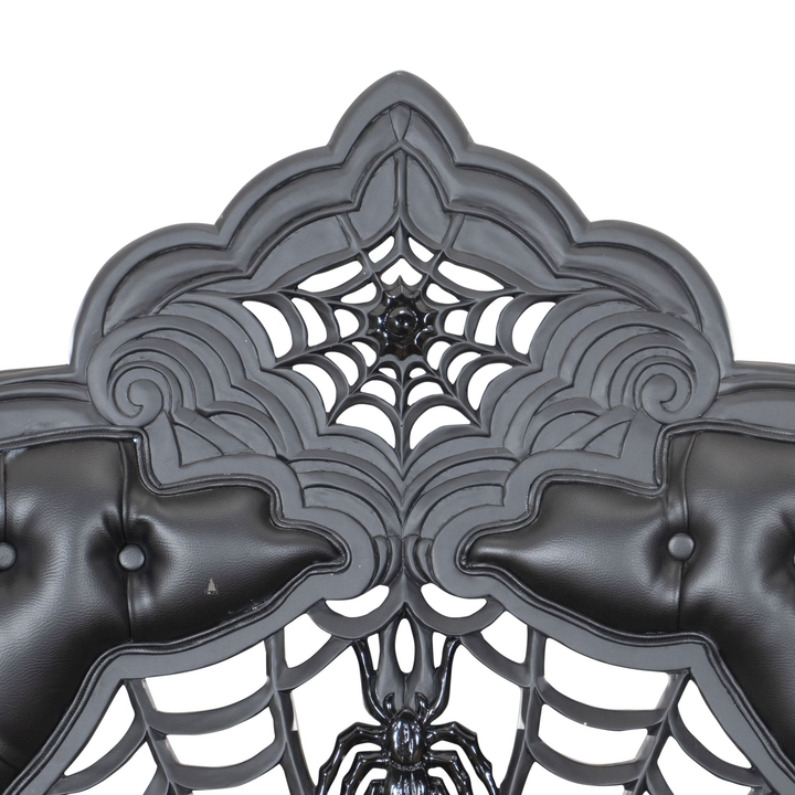 Stunning spider details of the arachnid bedhead