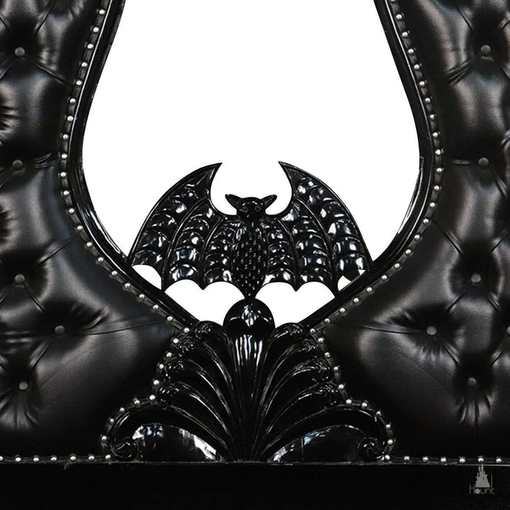 Closeup of the Queen of the Damned Bat Detail